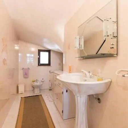 Prázdninový dům Terrassenhaus Mit Privatem Pool In *